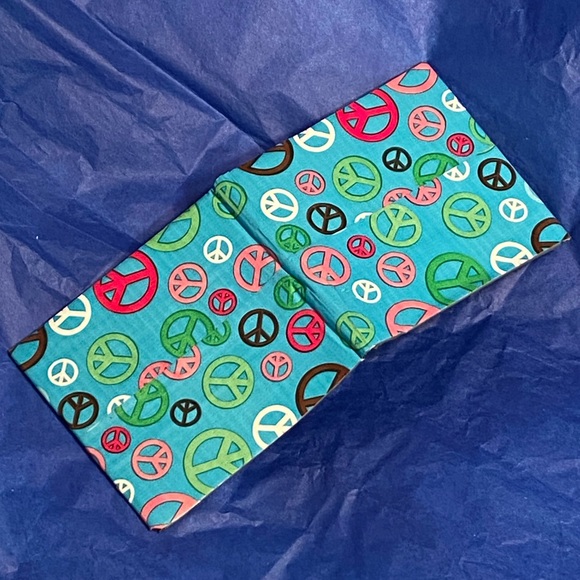 🟢5/$25  𝑯𝒂𝒏𝒅𝒎𝒂𝒅𝒆 Peace Duct Tape Wallet - Picture 5 of 8